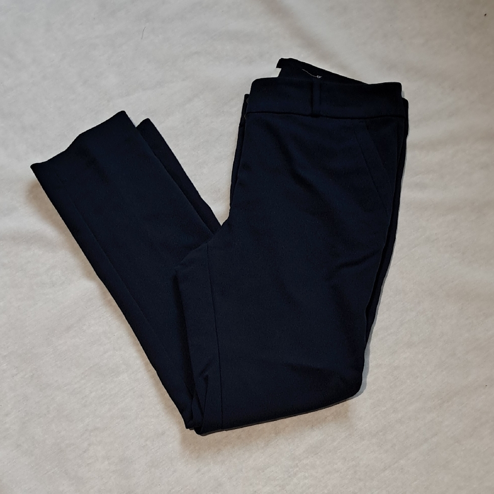 LOFT Outlet Modern‎ Skinny Ankle. 6 Petite. Navy.